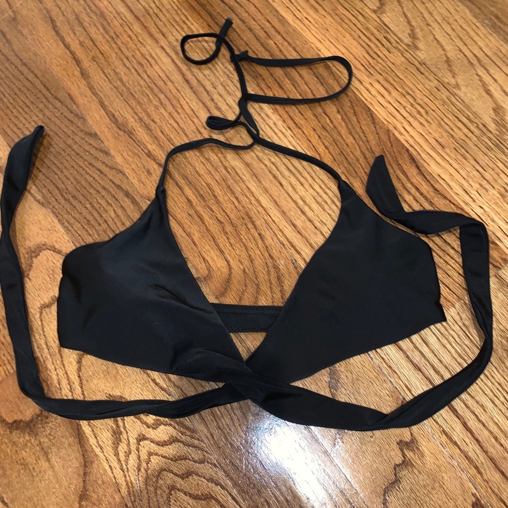 Black bikini top